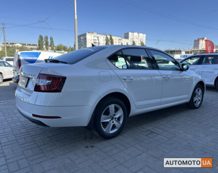 Білий Шкода Октавія, об'ємом двигуна 1.4 л та пробігом 128 тис. км за 16500 $, фото 6 на Automoto.ua
