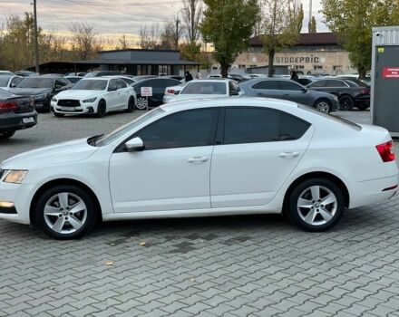 Білий Шкода Октавія, об'ємом двигуна 2 л та пробігом 198 тис. км за 14600 $, фото 3 на Automoto.ua