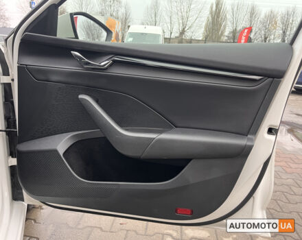 Белый Шкода Октавия, объемом двигателя 1.4 л и пробегом 114 тыс. км за 18484 $, фото 17 на Automoto.ua