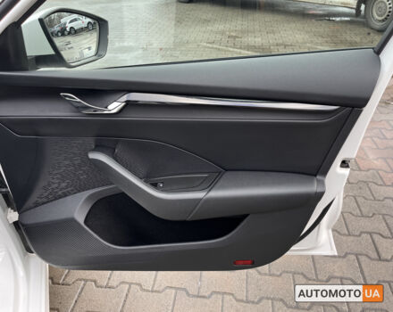 Білий Шкода Октавія, об'ємом двигуна 1.4 л та пробігом 124 тис. км за 19872 $, фото 8 на Automoto.ua