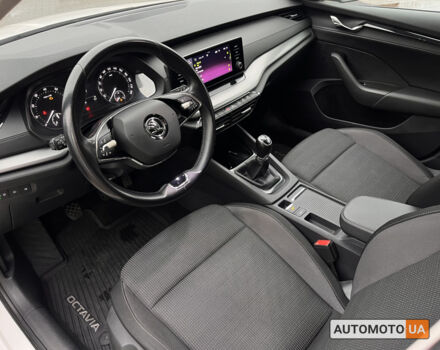 Белый Шкода Октавия, объемом двигателя 1.4 л и пробегом 114 тыс. км за 18484 $, фото 11 на Automoto.ua