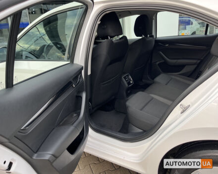 Білий Шкода Октавія, об'ємом двигуна 1.4 л та пробігом 124 тис. км за 19872 $, фото 28 на Automoto.ua