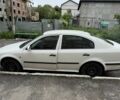 Білий Шкода Октавія, об'ємом двигуна 2 л та пробігом 400 тис. км за 1297 $, фото 1 на Automoto.ua