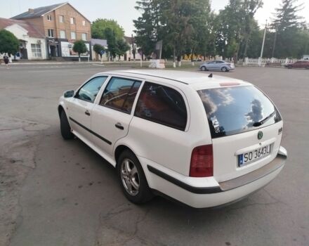 Белый Шкода Октавия, объемом двигателя 1.8 л и пробегом 291 тыс. км за 2200 $, фото 1 на Automoto.ua