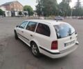 Белый Шкода Октавия, объемом двигателя 1.8 л и пробегом 291 тыс. км за 2200 $, фото 1 на Automoto.ua