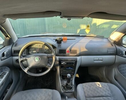 Білий Шкода Октавія, об'ємом двигуна 1.9 л та пробігом 320 тис. км за 2000 $, фото 6 на Automoto.ua