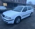 Белый Шкода Октавия, объемом двигателя 1.9 л и пробегом 286 тыс. км за 2300 $, фото 1 на Automoto.ua