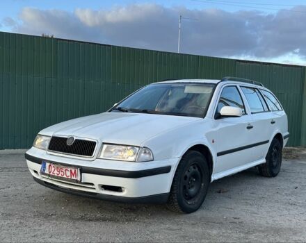 Білий Шкода Октавія, об'ємом двигуна 1.9 л та пробігом 320 тис. км за 2000 $, фото 1 на Automoto.ua
