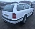 Белый Шкода Октавия, объемом двигателя 1.9 л и пробегом 286 тыс. км за 2300 $, фото 3 на Automoto.ua