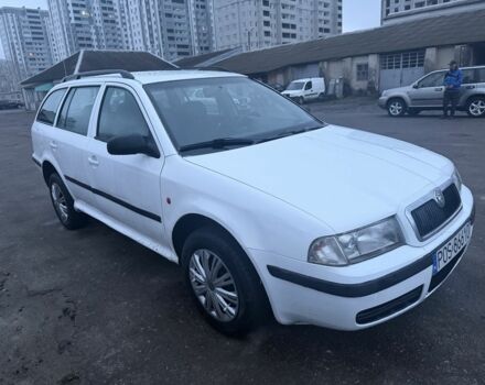 Белый Шкода Октавия, объемом двигателя 1.9 л и пробегом 286 тыс. км за 2300 $, фото 2 на Automoto.ua