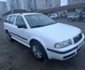 Белый Шкода Октавия, объемом двигателя 1.9 л и пробегом 286 тыс. км за 2300 $, фото 2 на Automoto.ua