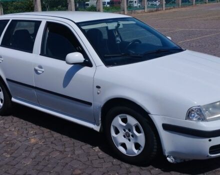 Белый Шкода Октавия, объемом двигателя 1.9 л и пробегом 420 тыс. км за 3500 $, фото 2 на Automoto.ua