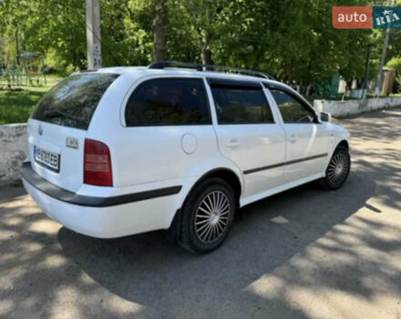 Белый Шкода Октавия, объемом двигателя 1.6 л и пробегом 404 тыс. км за 3500 $, фото 6 на Automoto.ua