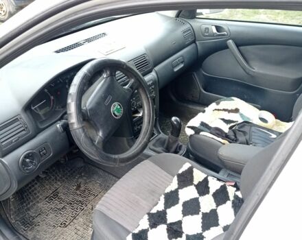 Белый Шкода Октавия, объемом двигателя 1.9 л и пробегом 27 тыс. км за 4690 $, фото 4 на Automoto.ua