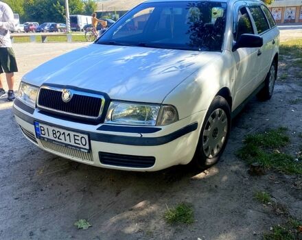 Белый Шкода Октавия, объемом двигателя 1.6 л и пробегом 0 тыс. км за 3700 $, фото 1 на Automoto.ua