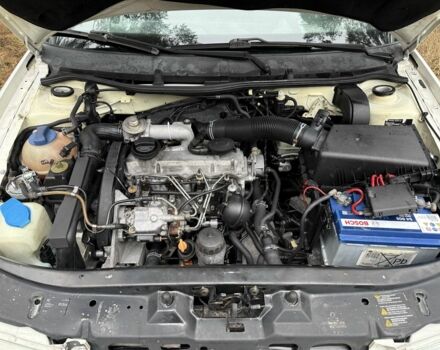 Белый Шкода Октавия, объемом двигателя 0 л и пробегом 300 тыс. км за 1950 $, фото 8 на Automoto.ua