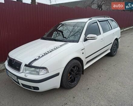 Белый Шкода Октавия, объемом двигателя 1.6 л и пробегом 268 тыс. км за 4800 $, фото 8 на Automoto.ua