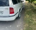 Білий Шкода Октавія, об'ємом двигуна 1.6 л та пробігом 310 тис. км за 4000 $, фото 1 на Automoto.ua