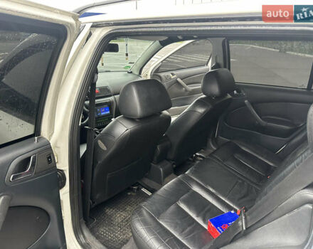 Білий Шкода Октавія, об'ємом двигуна 1.98 л та пробігом 254 тис. км за 4800 $, фото 12 на Automoto.ua