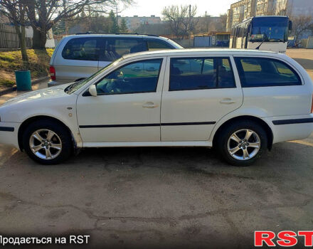 Белый Шкода Октавия, объемом двигателя 1.6 л и пробегом 183 тыс. км за 4900 $, фото 1 на Automoto.ua