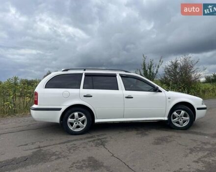 Белый Шкода Октавия, объемом двигателя 1.98 л и пробегом 301 тыс. км за 5500 $, фото 16 на Automoto.ua