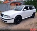 Белый Шкода Октавия, объемом двигателя 1.6 л и пробегом 197 тыс. км за 5000 $, фото 1 на Automoto.ua