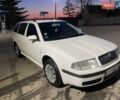 Белый Шкода Октавия, объемом двигателя 1.6 л и пробегом 212 тыс. км за 4750 $, фото 1 на Automoto.ua