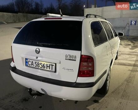 Белый Шкода Октавия, объемом двигателя 1.6 л и пробегом 212 тыс. км за 4750 $, фото 3 на Automoto.ua