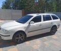 Белый Шкода Октавия, объемом двигателя 1.6 л и пробегом 360 тыс. км за 4900 $, фото 1 на Automoto.ua