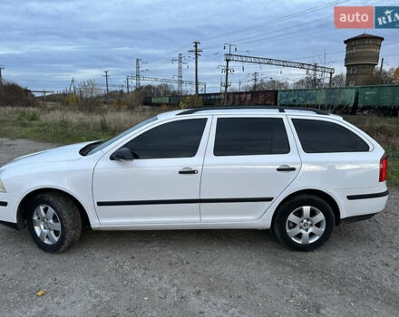 Шкода Октавия 2006 в Радивилове на Automoto.ua Белый Шкода Октавия, объемом двигателя 1.9 л и пробегом 332 тыс. км за 5500 $, фото 15 на Automoto.ua