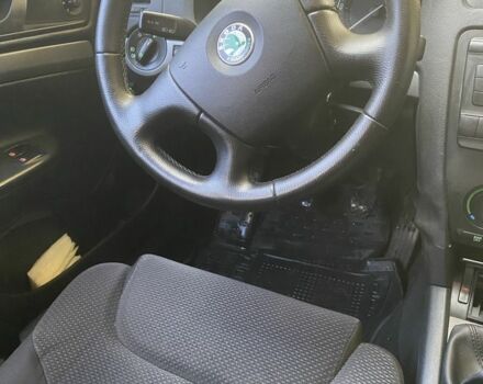 Белый Шкода Октавия, объемом двигателя 1.6 л и пробегом 231 тыс. км за 5950 $, фото 16 на Automoto.ua