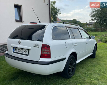 Белый Шкода Октавия, объемом двигателя 1.6 л и пробегом 400 тыс. км за 3270 $, фото 7 на Automoto.ua