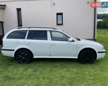 Белый Шкода Октавия, объемом двигателя 1.6 л и пробегом 400 тыс. км за 3270 $, фото 9 на Automoto.ua