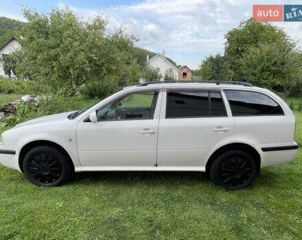 Белый Шкода Октавия, объемом двигателя 1.6 л и пробегом 400 тыс. км за 3270 $, фото 10 на Automoto.ua
