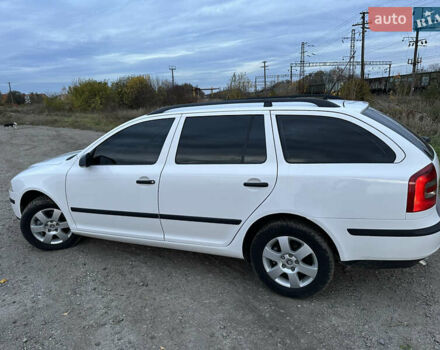 Шкода Октавия 2006 в Радивилове на Automoto.ua Белый Шкода Октавия, объемом двигателя 1.9 л и пробегом 332 тыс. км за 5500 $, фото 18 на Automoto.ua
