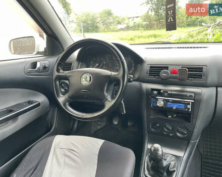 Белый Шкода Октавия, объемом двигателя 1.6 л и пробегом 400 тыс. км за 3270 $, фото 15 на Automoto.ua