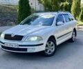 Белый Шкода Октавия, объемом двигателя 1.6 л и пробегом 175 тыс. км за 6009 $, фото 1 на Automoto.ua