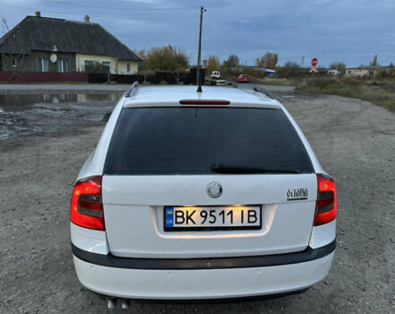 Шкода Октавия 2006 в Радивилове на Automoto.ua Белый Шкода Октавия, объемом двигателя 1.9 л и пробегом 332 тыс. км за 5500 $, фото 14 на Automoto.ua