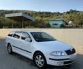 Белый Шкода Октавия, объемом двигателя 2 л и пробегом 310 тыс. км за 5305 $, фото 1 на Automoto.ua