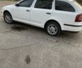 Белый Шкода Октавия, объемом двигателя 1.6 л и пробегом 261 тыс. км за 5950 $, фото 3 на Automoto.ua