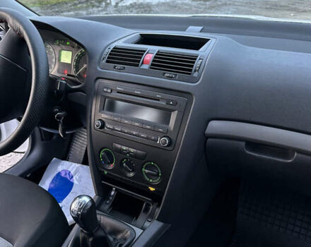 Шкода Октавия 2006 в Радивилове на Automoto.ua Белый Шкода Октавия, объемом двигателя 1.9 л и пробегом 332 тыс. км за 5500 $, фото 5 на Automoto.ua