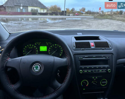 Шкода Октавия 2006 в Радивилове на Automoto.ua Белый Шкода Октавия, объемом двигателя 1.9 л и пробегом 332 тыс. км за 5500 $, фото 17 на Automoto.ua