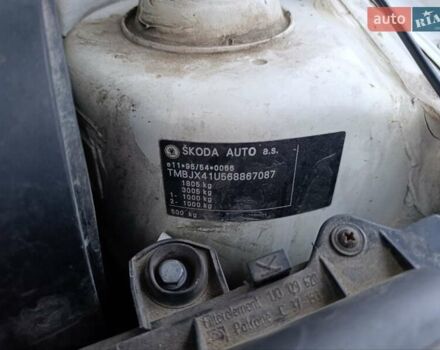 Белый Шкода Октавия, объемом двигателя 1.6 л и пробегом 286 тыс. км за 4350 $, фото 15 на Automoto.ua