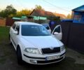 Белый Шкода Октавия, объемом двигателя 1.6 л и пробегом 235 тыс. км за 5300 $, фото 1 на Automoto.ua