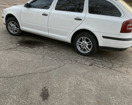 Белый Шкода Октавия, объемом двигателя 1.6 л и пробегом 231 тыс. км за 5950 $, фото 4 на Automoto.ua