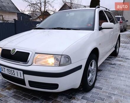 Белый Шкода Октавия, объемом двигателя 1.6 л и пробегом 286 тыс. км за 4350 $, фото 2 на Automoto.ua