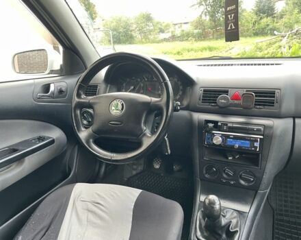 Білий Шкода Октавія, об'ємом двигуна 1.6 л та пробігом 400 тис. км за 3250 $, фото 4 на Automoto.ua