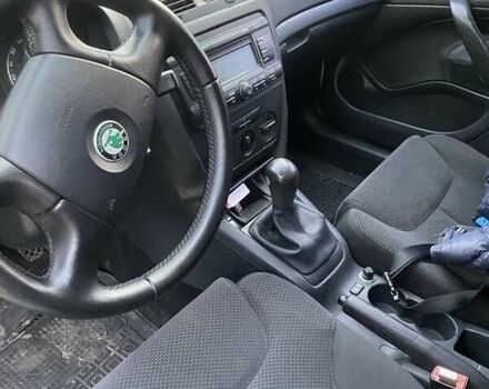 Белый Шкода Октавия, объемом двигателя 1.6 л и пробегом 261 тыс. км за 5950 $, фото 7 на Automoto.ua