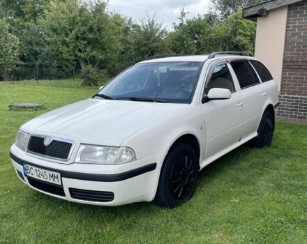 Білий Шкода Октавія, об'ємом двигуна 1.6 л та пробігом 400 тис. км за 3250 $, фото 1 на Automoto.ua