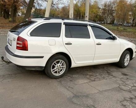 Белый Шкода Октавия, объемом двигателя 1.6 л и пробегом 261 тыс. км за 5950 $, фото 4 на Automoto.ua